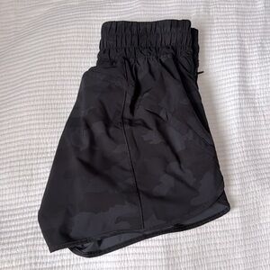 Lululemon Track That HR Short 5” Lined Sz 6 - Black Camo